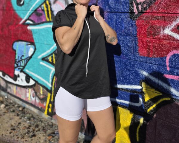 Camiseta Blanca/negra capucha - Imagen 15