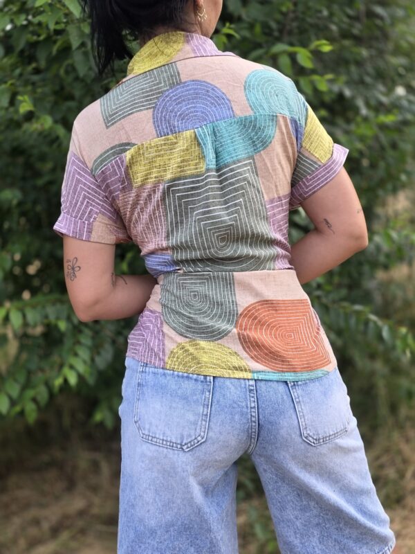 Camisa estampada festival - Imagen 7