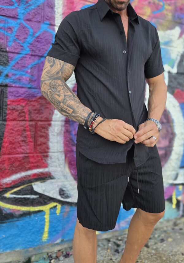 Conjunto líneas negro